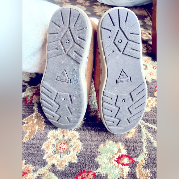 Oshkosh Brown Suede Lace up Ankle moccasin style Boot Shoes • size 3 big boys - Picture 4 of 16